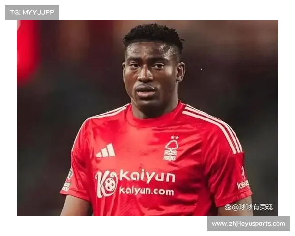 英超球员遭遇重伤全场观众默默祈福希望奇迹降临 英超球员遭遇重伤全场观众默默祈福希望奇迹降临