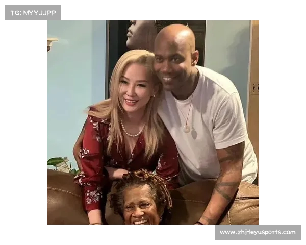 马布里退役时全场欢呼热烈 现任妻子是谁引发热议 马布里退役时全场欢呼热烈 现任妻子是谁引发热议