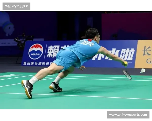日本羽毛球队精彩表现晋级苏迪曼杯四强展现强大实力与团结精神 日本羽毛球队精彩表现晋级苏迪曼杯四强展现强大实力与团结精神